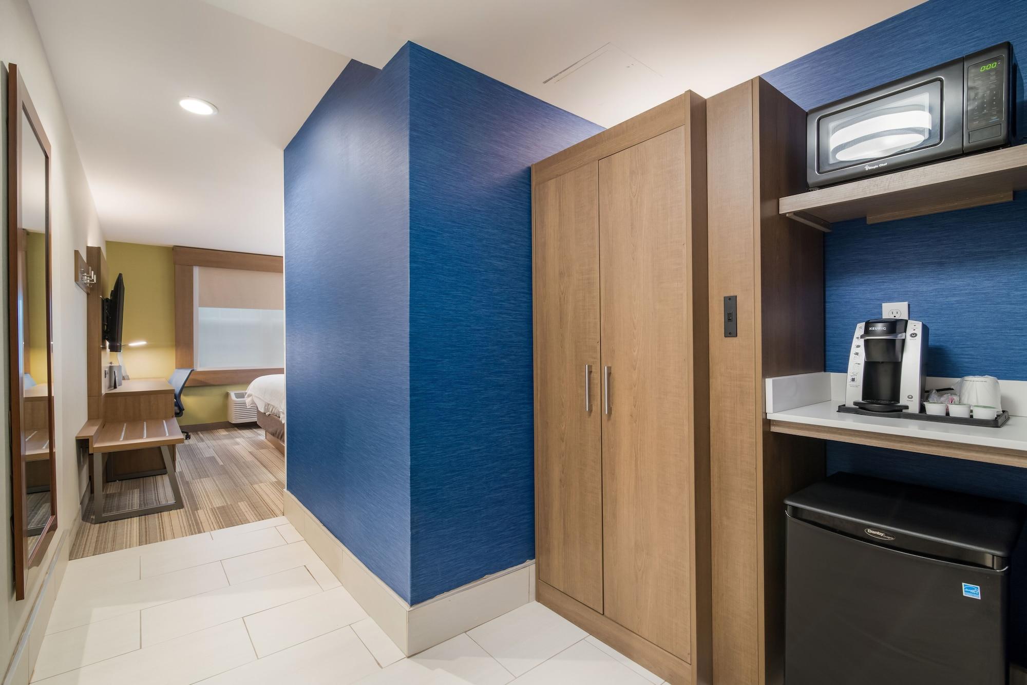 Holiday Inn Express - Plymouth By Ihg Exterior foto