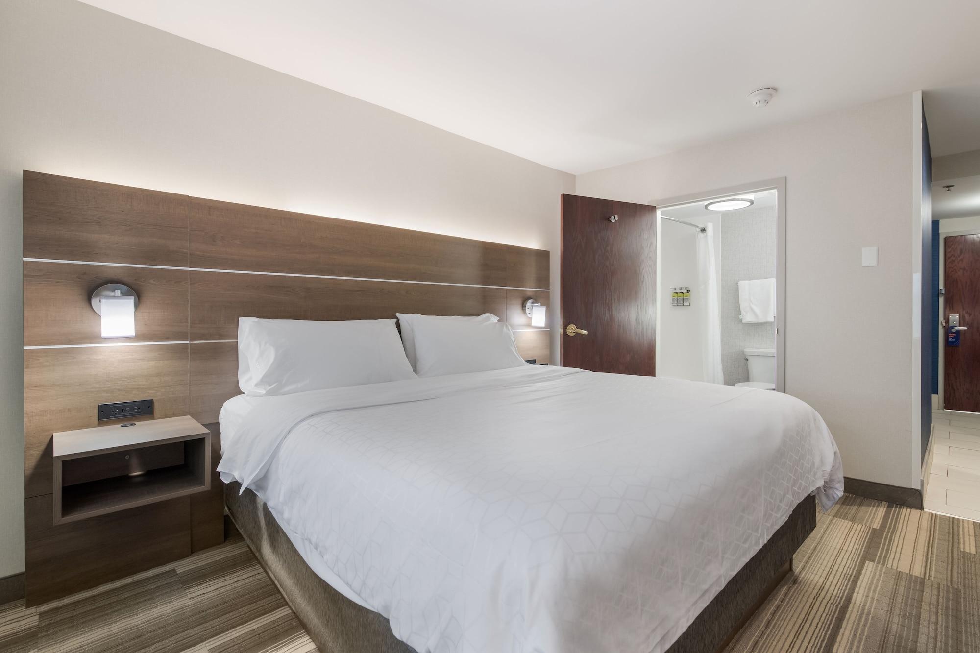 Holiday Inn Express - Plymouth By Ihg Exterior foto