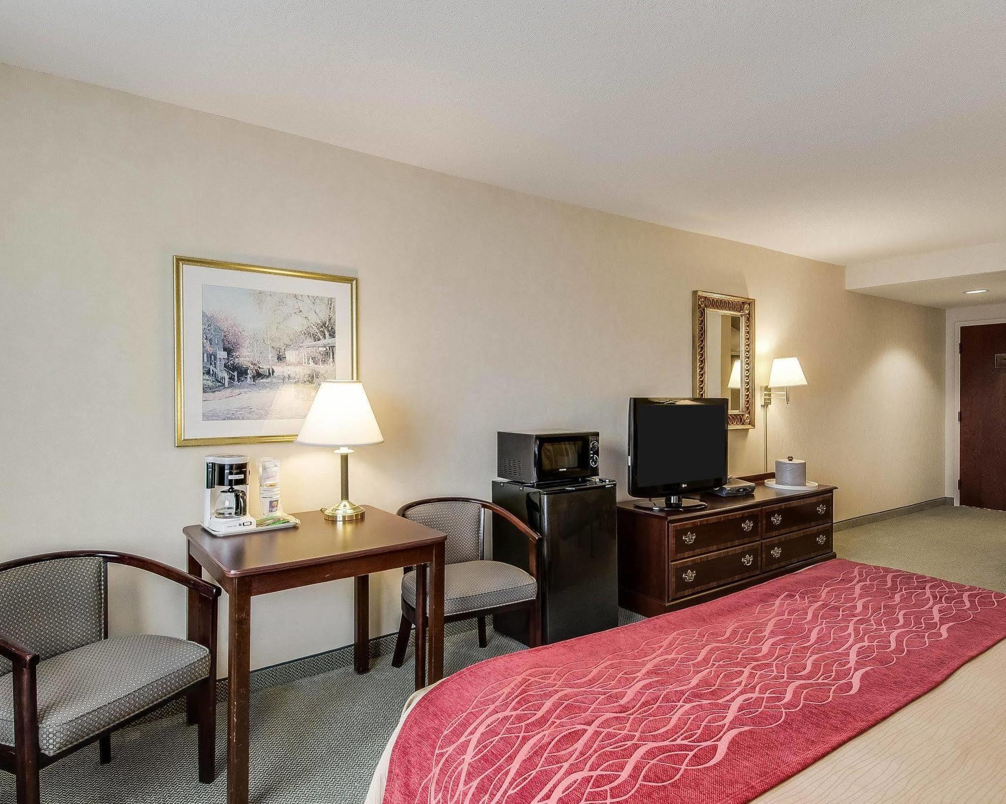 Holiday Inn Express - Plymouth By Ihg Exterior foto