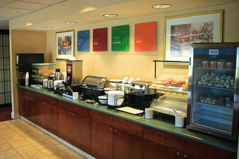 Holiday Inn Express - Plymouth By Ihg Exterior foto